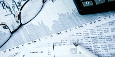 Corporate due diligence process by Dallas private investigators - detailed financial reviews, background checks, and risk assessments to support informed business decisions.